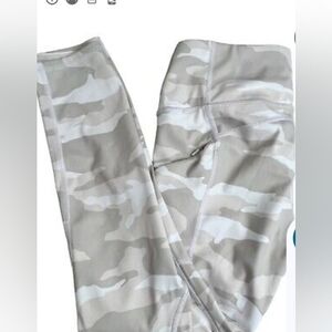 Athleta, women's 7/8 legging, camo, size XS